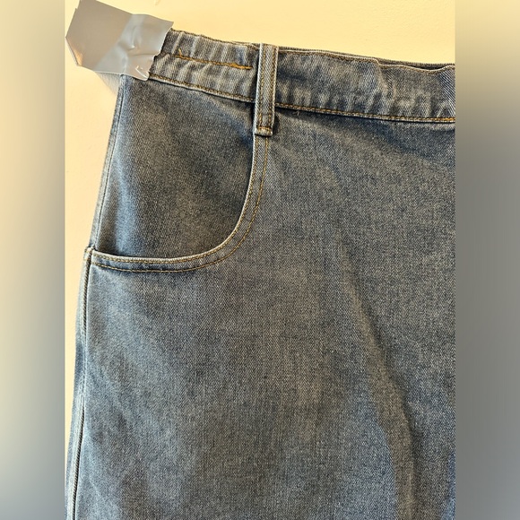 Denim capris - Picture 2 of 7